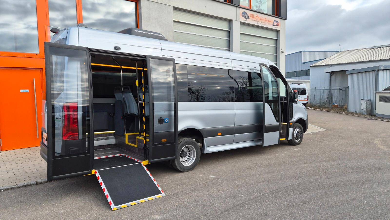 Mercedes-Benz Sprinter 517 Heckniederflur Vorlauffahrzeug
