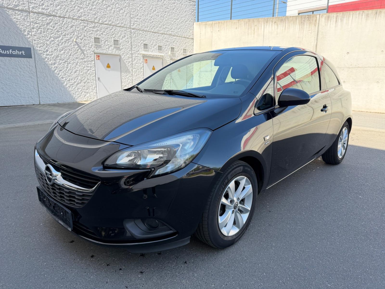 Opel Corsa E  1.4 Active SHZ 6 Gang Navi PDC 1 Hand