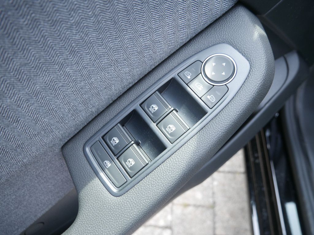 Fahrzeugabbildung Renault Clio Techno TCe 90
