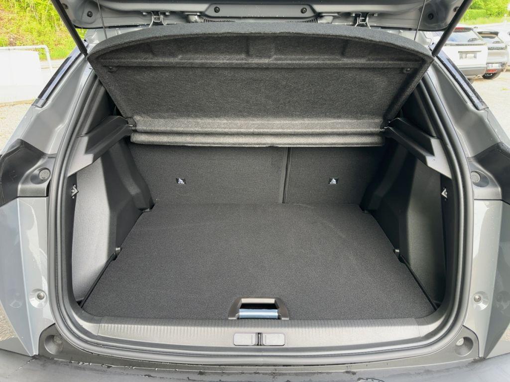 Peugeot 2008 Hybrid 145 e-DSC Allure, Navi, 360° Kamera