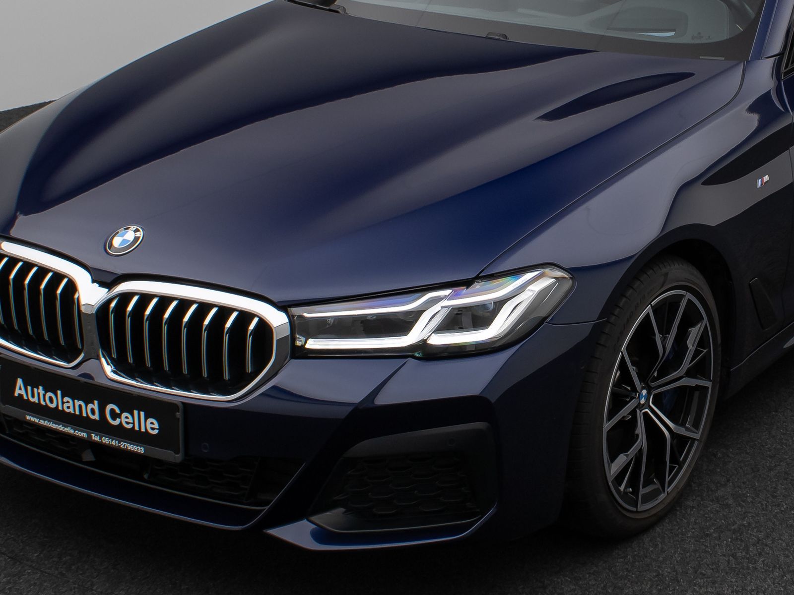 Fahrzeugabbildung BMW 540d xD M Sport Glasdach Kamer Laser HUD H/K 19"