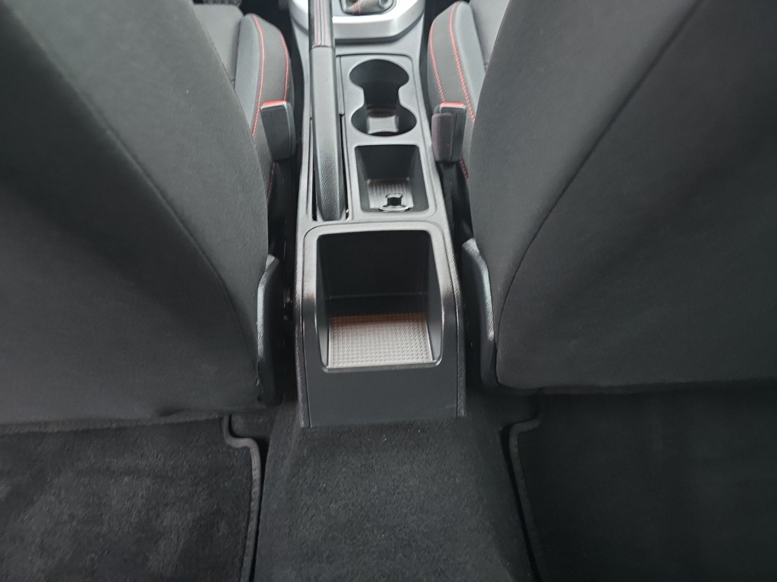 Fahrzeugabbildung SEAT Arona FR+DSG+Carplay+LED+AHK+PDC+AbstandTempomat