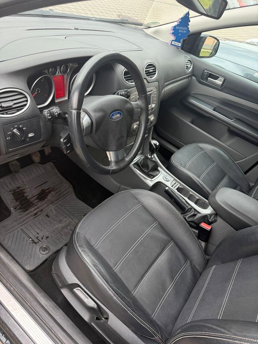 Ford Focus 2010 — photo 7