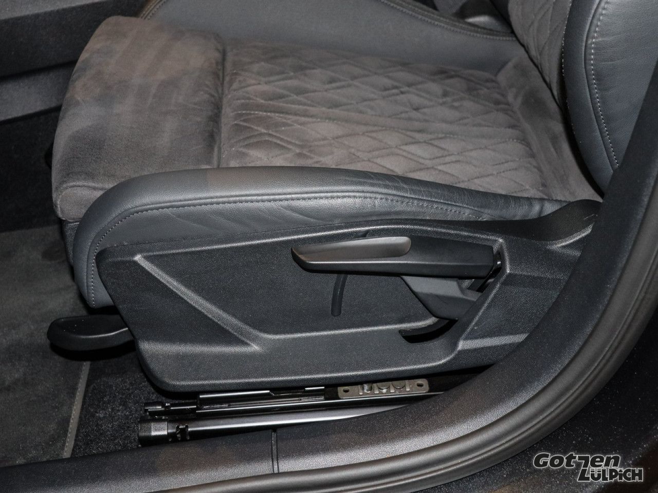 Fahrzeugabbildung Audi RS3 Sportback 2.5 TFSI Matrix LED Bluetooth Navi