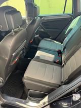 Volkswagen  Tiguan Highline R-Line 2.0 TSI 140kW DSG 4M - VW Tiguan Gebrauchtwagen in Frankfurt