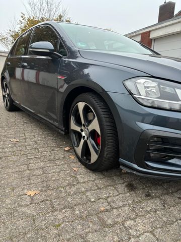 Volkswagen Golf 7 GTI