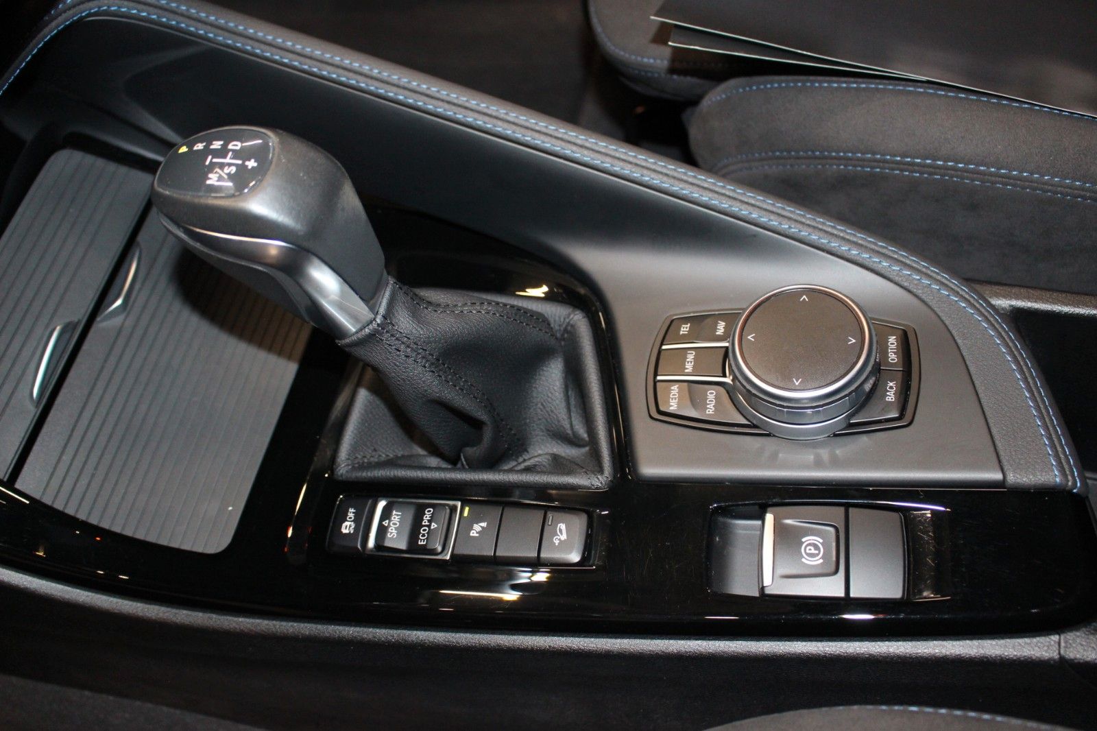 Fahrzeugabbildung BMW X1 xDrive 25 i M Sport Pano*HUD*Kamera*AHK