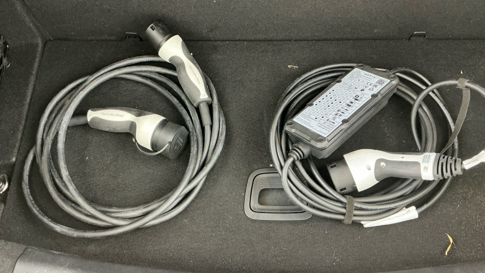 Mercedes-Benz E 300 e AMG Allrad 19 Pano 360 HUD Distro Night foto 17