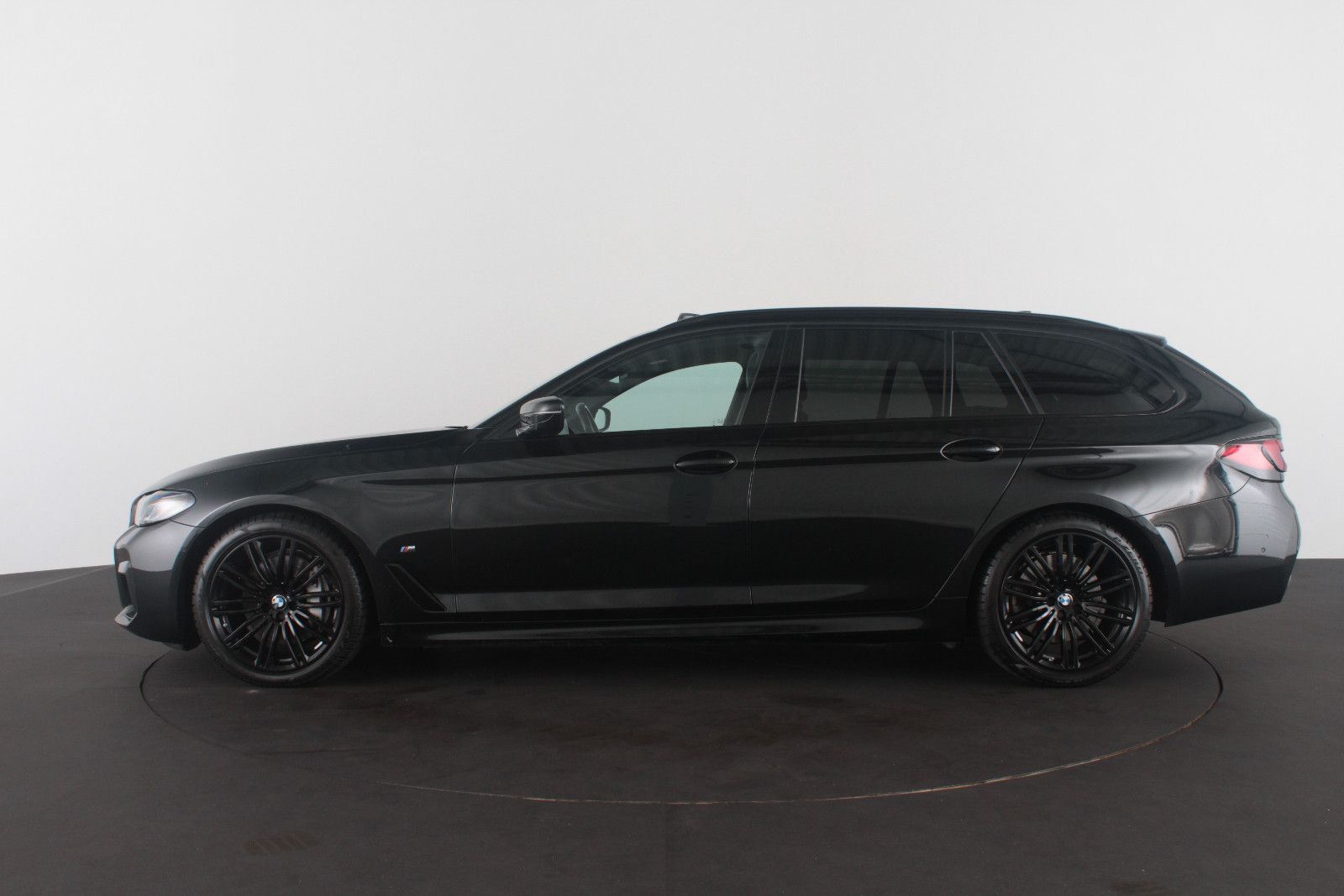 BMW 530 d xDrive M Sport |Pano|ACC|HeadUp imagem 2