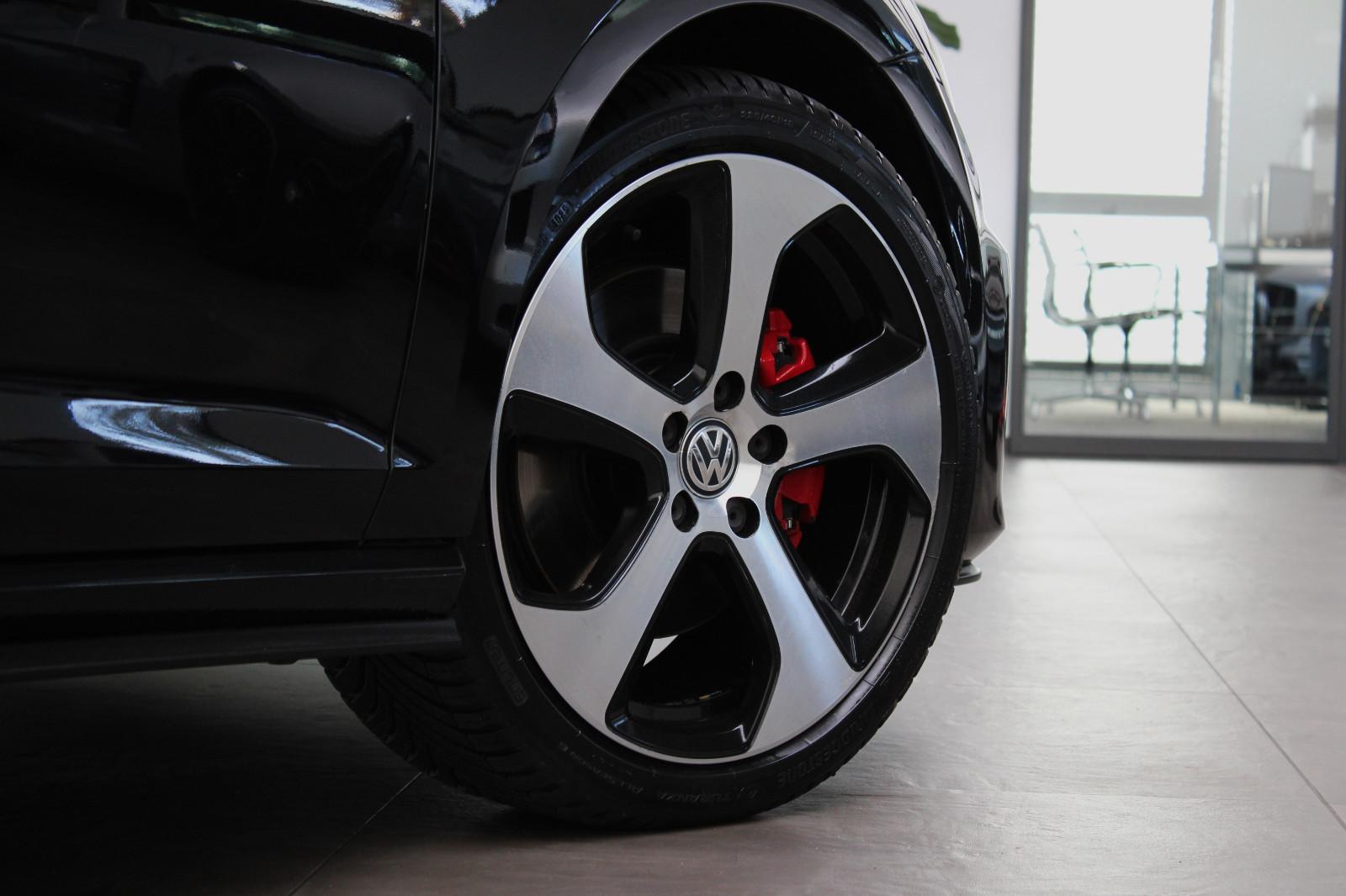 Volkswagen GOLF VII GTI 2.0 LIM. TOP ZUSTAND + NUR 56.000KM