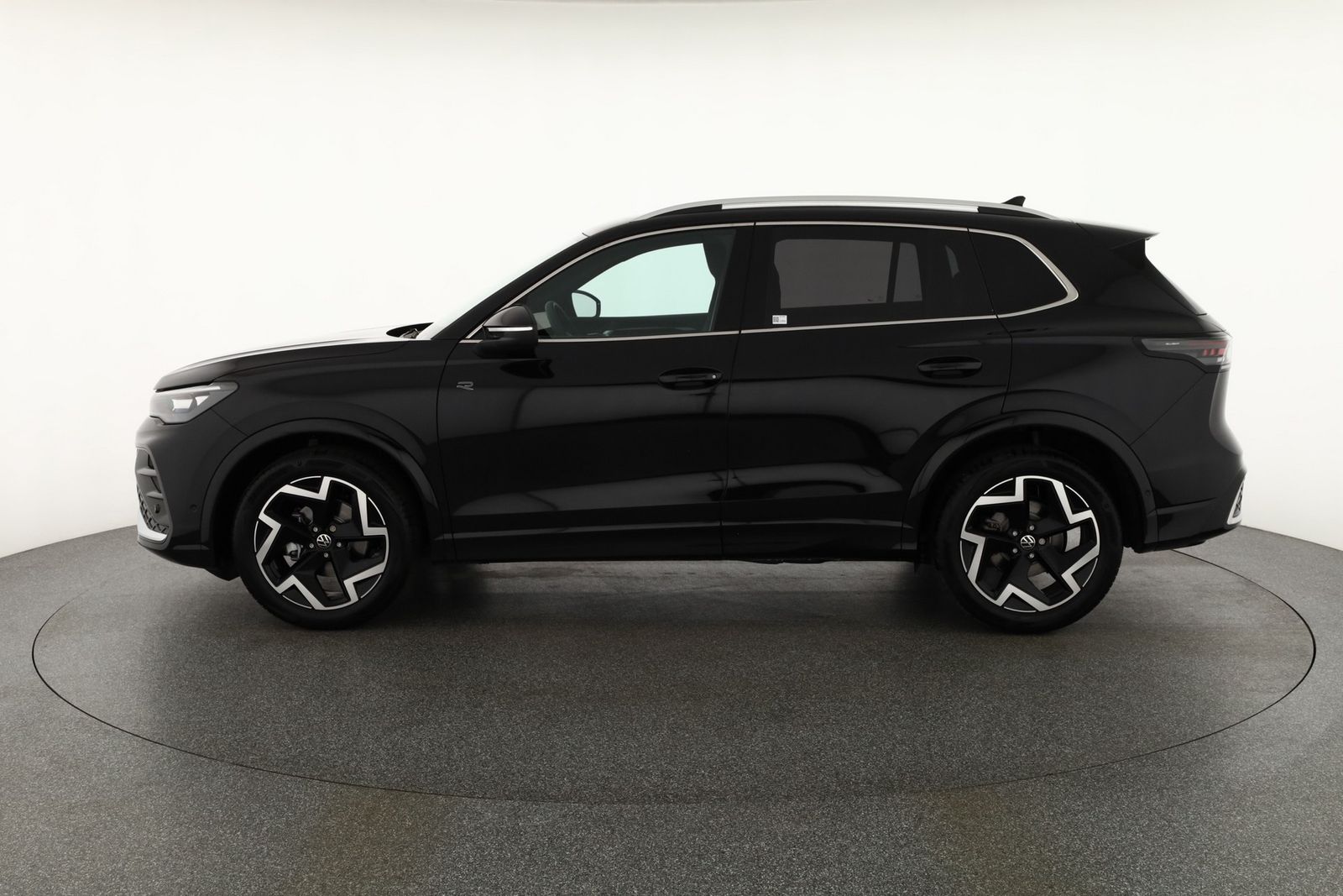 Volkswagen Tiguan 1.5 eTSI R-Line DSG Matrix ACC Navi AHK imagem 2