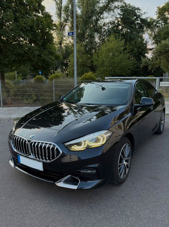 Image of BMW 218
