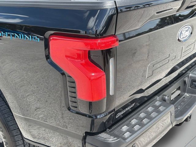 Ford F 150 Lightning Flash gr Batterie im Vorlauf+18