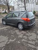 Peugeot 207 SW Premium 95 VTi Premium - Peugeot 207 aus 2010: SW