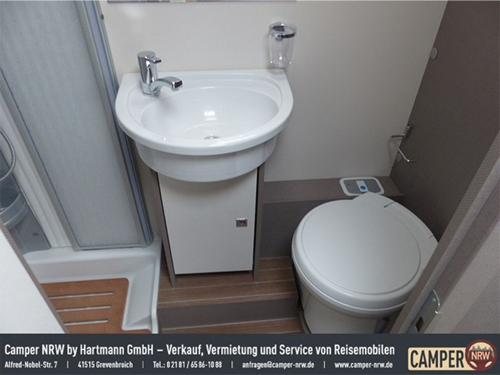 ETRUSCO A 7300 DB SAT&amp;TV+Fahradträger+NAVI+Markise