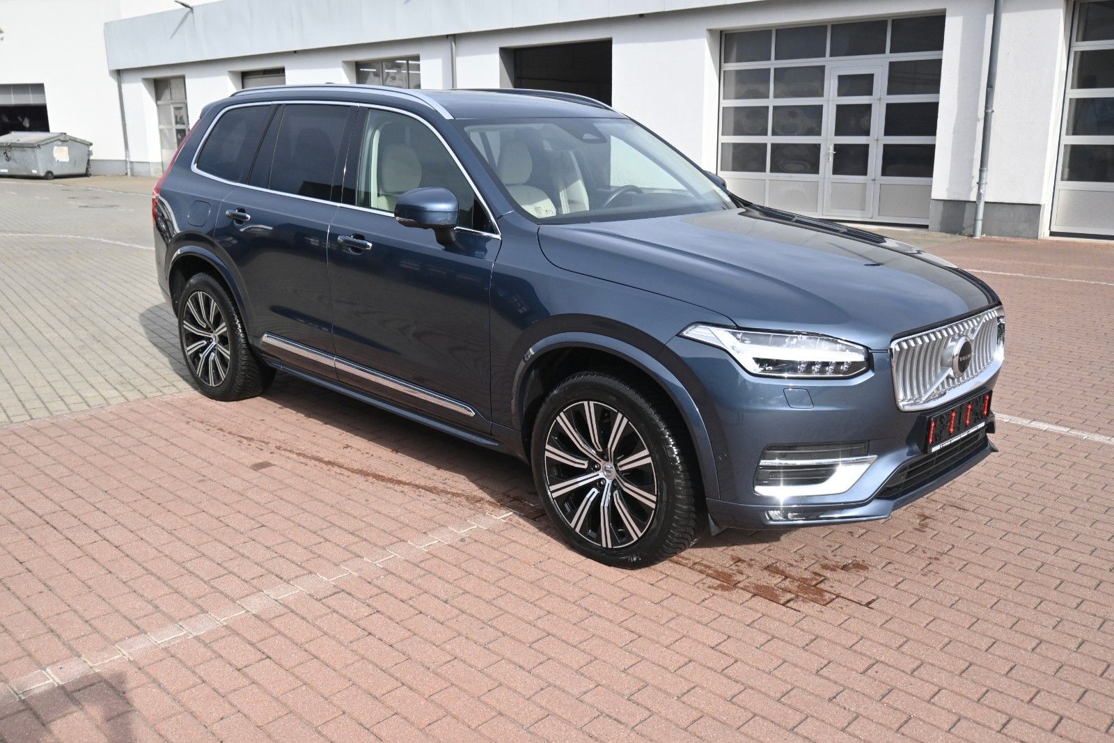 Fahrzeugabbildung Volvo XC90B5 D Plus Bright AWD*360°*Alarm*FSHZG*STHZG*