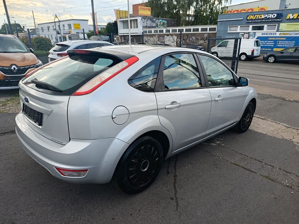 Ford Focus Lim. Style*SITZ-H*TEMPOMAT*KLIMA-A*TÜV NEU