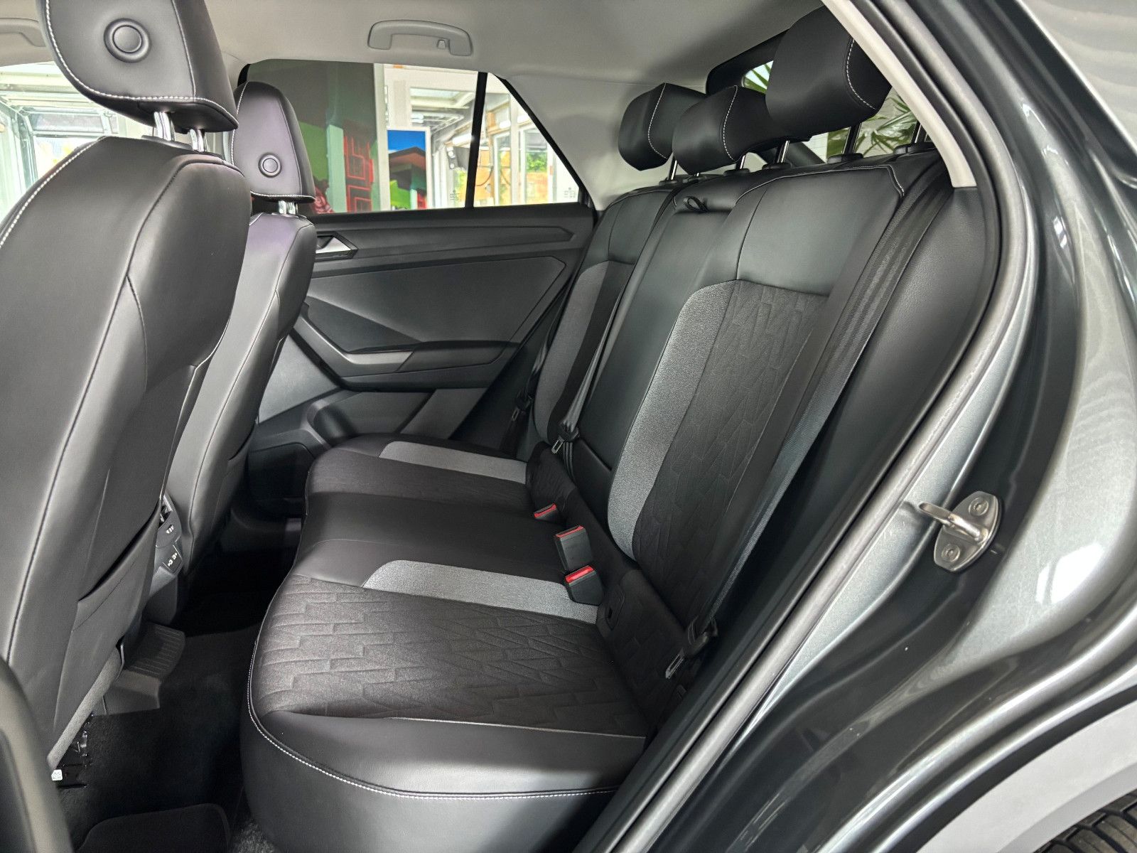 Fahrzeugabbildung Volkswagen T-Roc Goal 1.0 TSI LED+NAV+ACC+APP