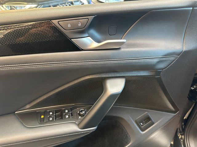 Volkswagen Tiguan *1-HAND*360°*LKHZ*ACC*LED*3-ZONEN*NAVI*
