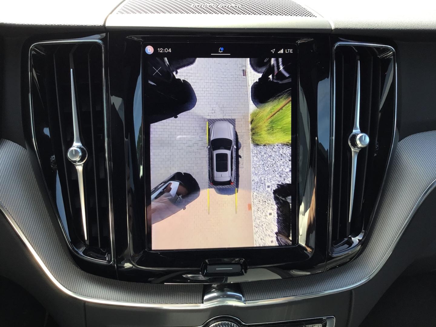 Volvo XC60 T6 Plus Dark AWD Stdhzg. 360° Cam PanoDach