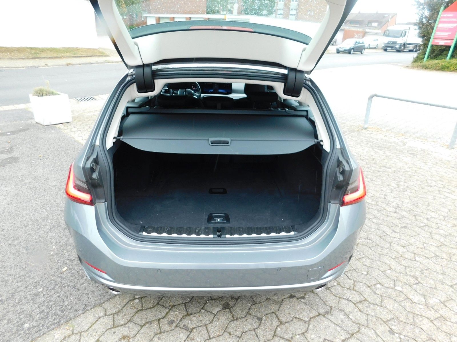 BMW 318d Touring+Navigation+PDC+Automatik+DAB+ foto 5
