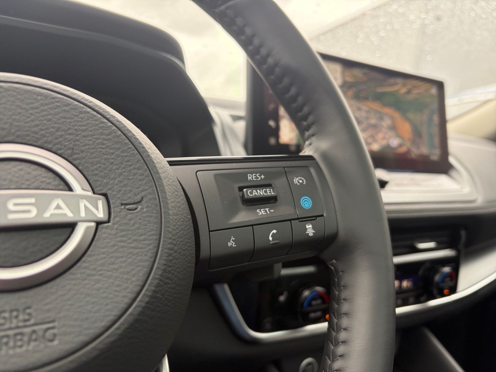 Fahrzeugabbildung Nissan Qashqai 1.3 DIG-T MHEV N-Connecta*Navi*SHZ*PANO*