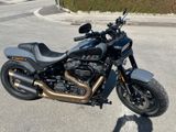 Harley-Davidson Fat Bob Jakill & Hide, viele Extras