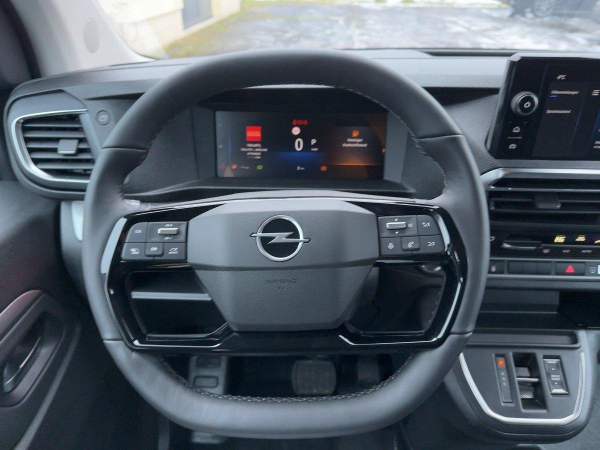 Opel ZAFIRA XL Edition. 2.2 Diesel AT-8 CAM LED NAVI