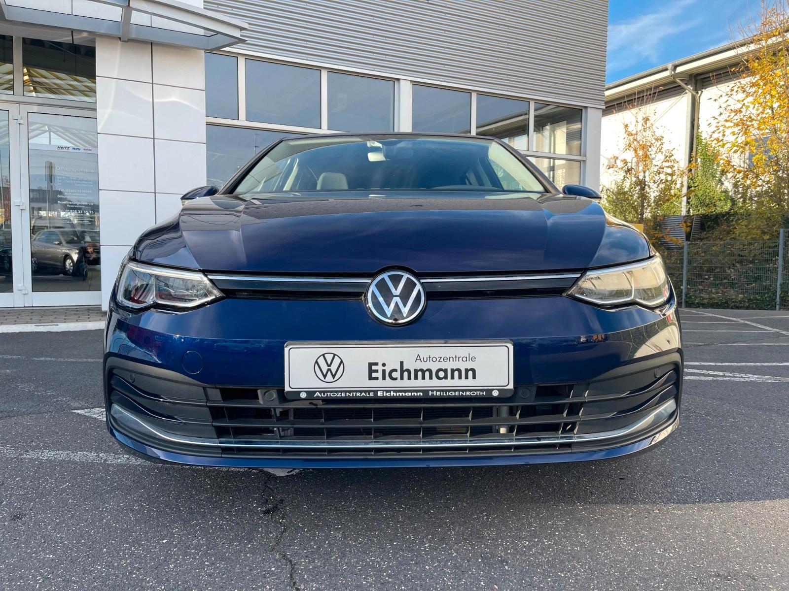 Volkswagen Golf VIII Active 1.5 TSI+LED+ NAVI+ACC+RFK+CLIMA