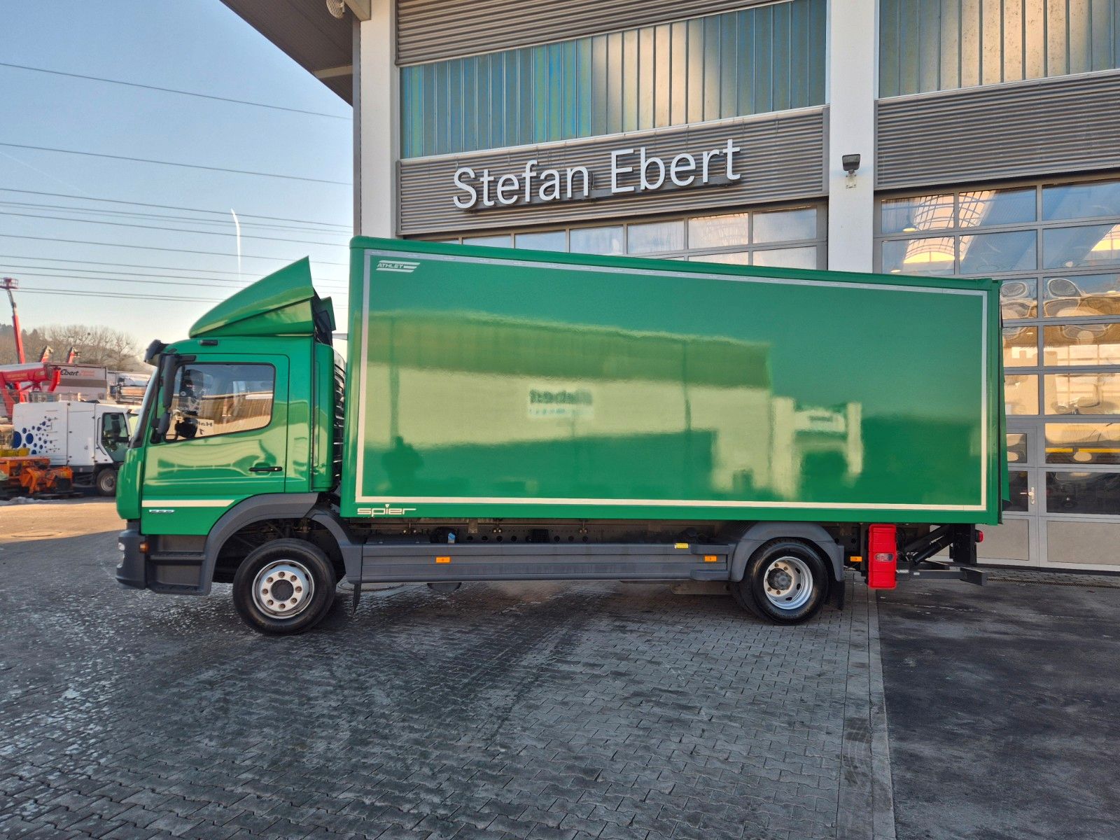 Fahrzeugabbildung Mercedes-Benz Atego 1223 L LBW 2.000kg Tür Spoiler Klima