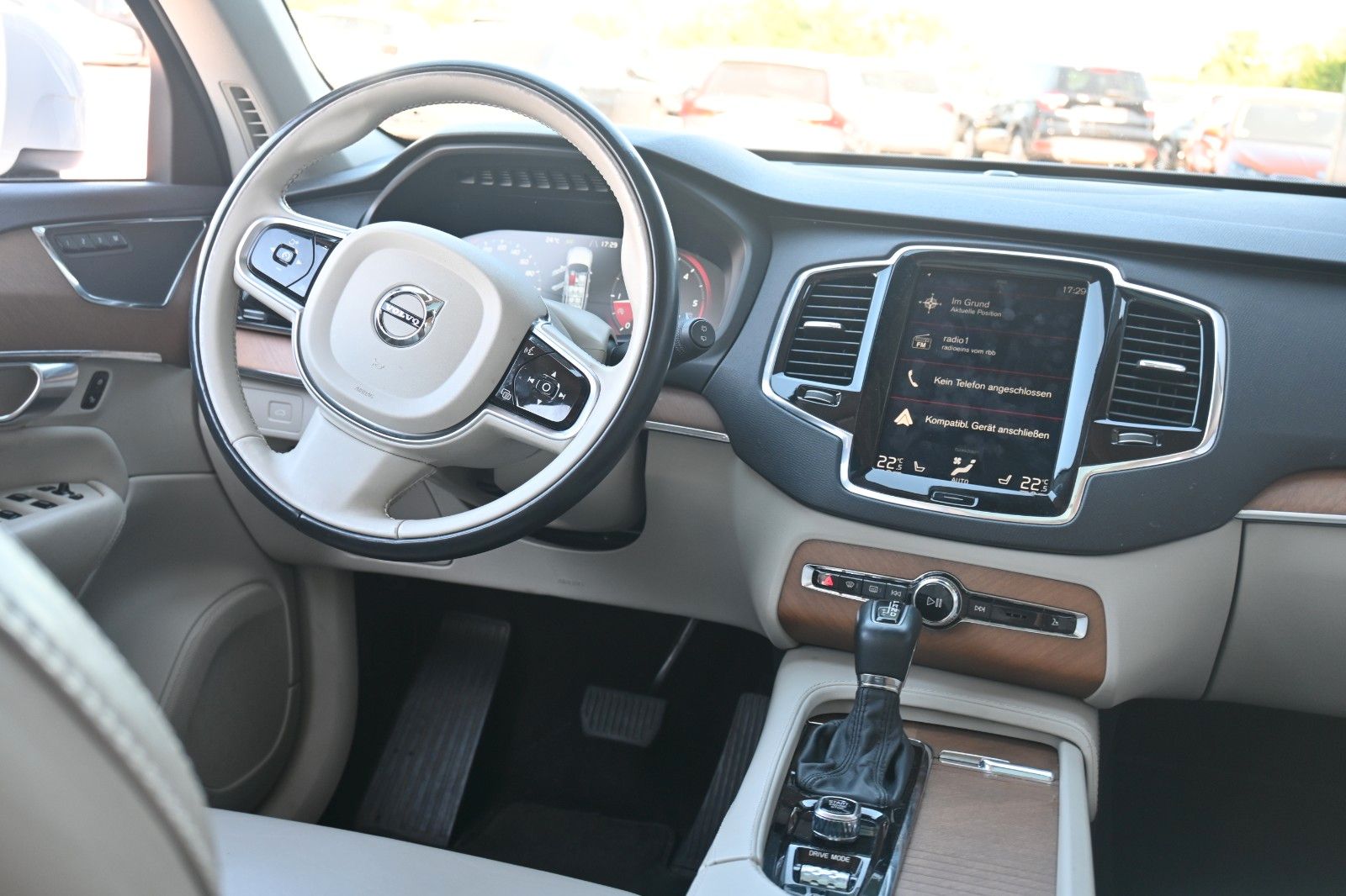 Fahrzeugabbildung Volvo XC90 Inscription AWD *PANO*NAV*LED*ACC*STHZG*7Si