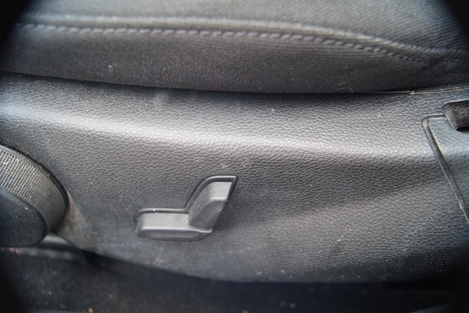 Mercedes-Benz C180 2014 — photo 16