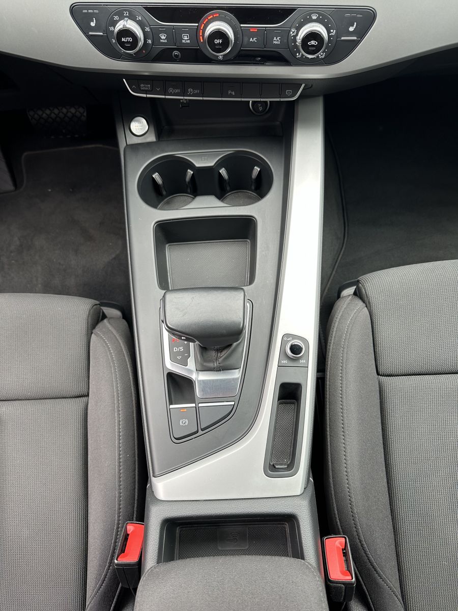 Fahrzeugabbildung Audi A4 Avant 40 TDI Quattro S-Line NAV+LED+AHK+SHZ