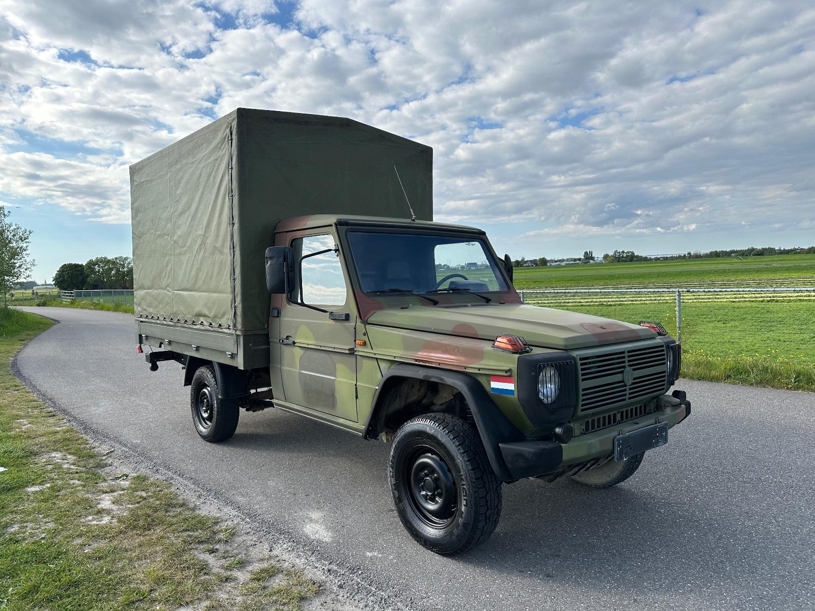 Mercedes-Benz 230GE W461 Puch Pick Up Pritsche Plane Fast Axle