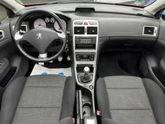 Fahrzeugabbildung Peugeot 307 CC 2.0 Cabrio-Coupe Sport / Klimaauto SHZ