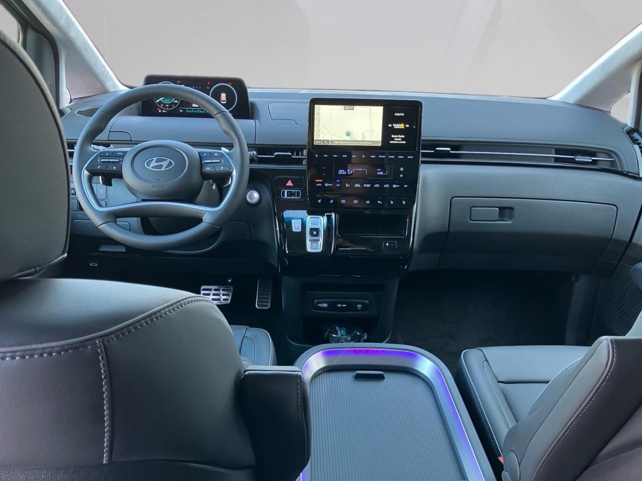 Fahrzeugabbildung Hyundai STARIA Signature Panoramadach Standheizung*Klima