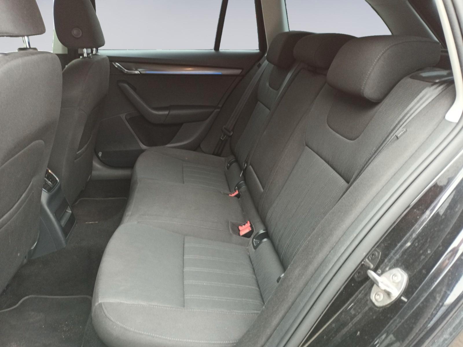 Skoda Octavia Combi Style 2.0 TSI Style*ACC*AHK*KLI...