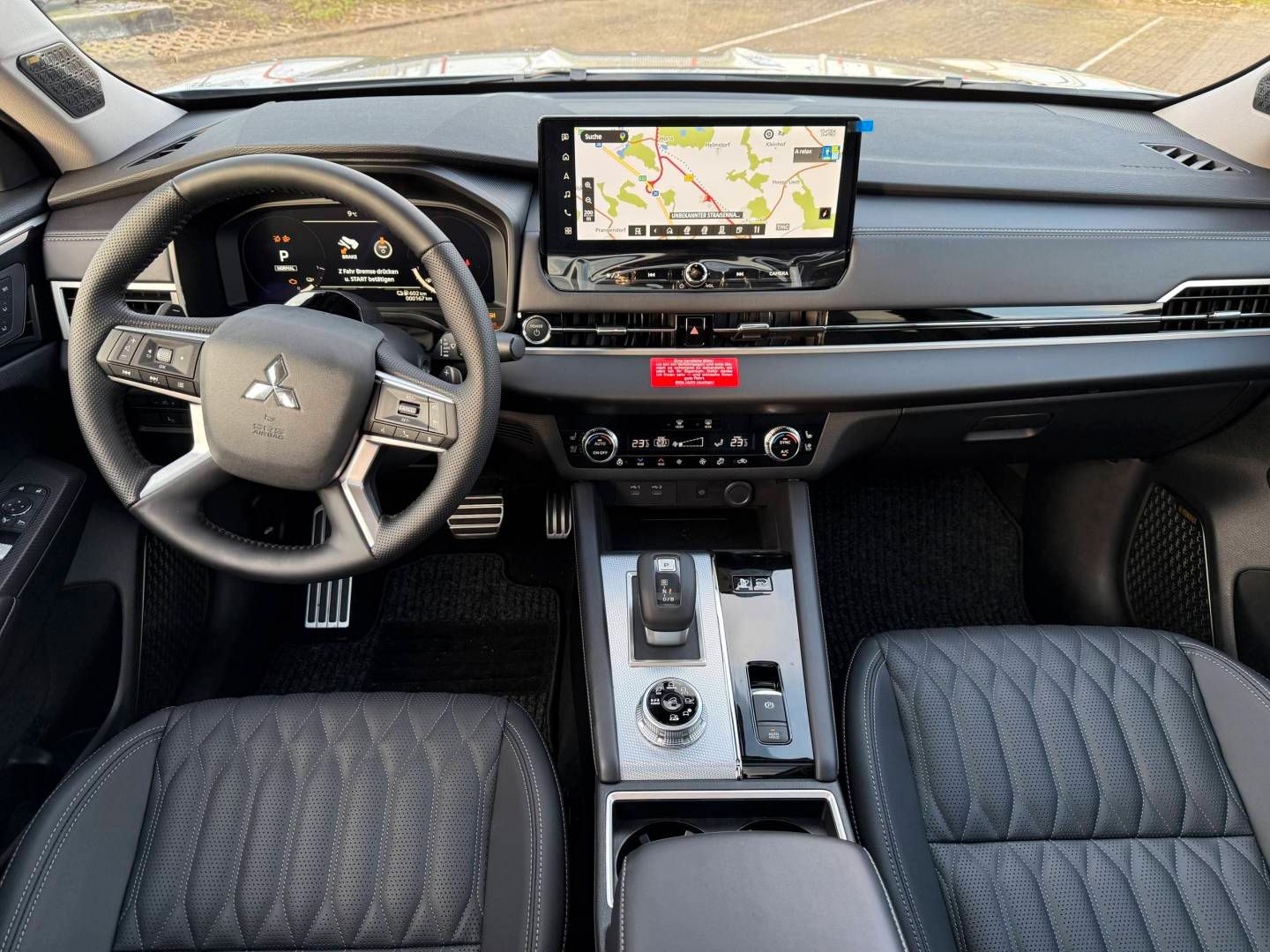 Fahrzeugabbildung Mitsubishi Outlander Plug-in TOP- Black Line