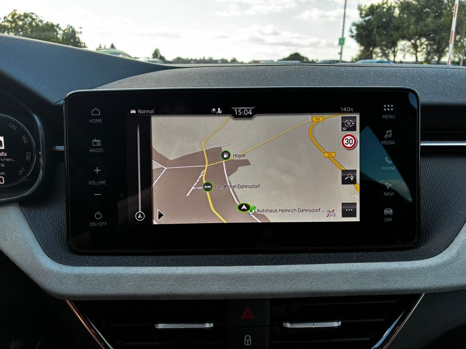 Fahrzeugabbildung SKODA Scala TSI DSG*RFK*NAVI*LED