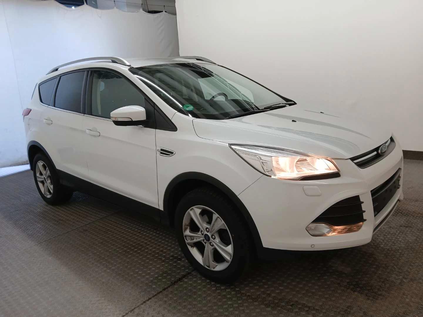 Ford Kuga Sync Edition*Aus 1 Hand,Scheckheft,8xReifen