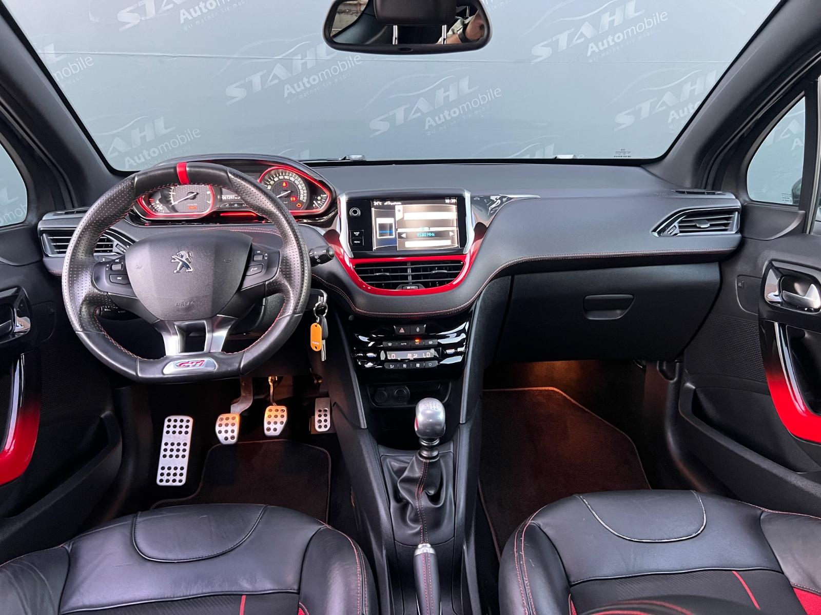 Peugeot 208 GTi*1.Hand*LED*Pano*Navi*Shz*Leder*Scheckh.*