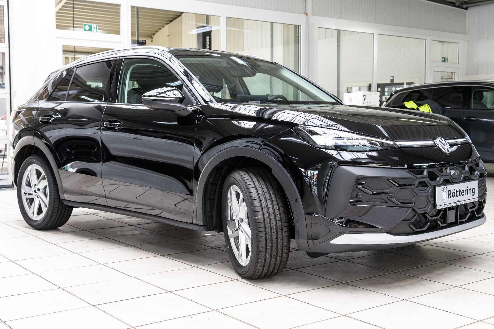 Fahrzeugabbildung Volkswagen T-Roc 1.5 eTSI  Style+IQ-Light+AHK+5 Jahre Gar.