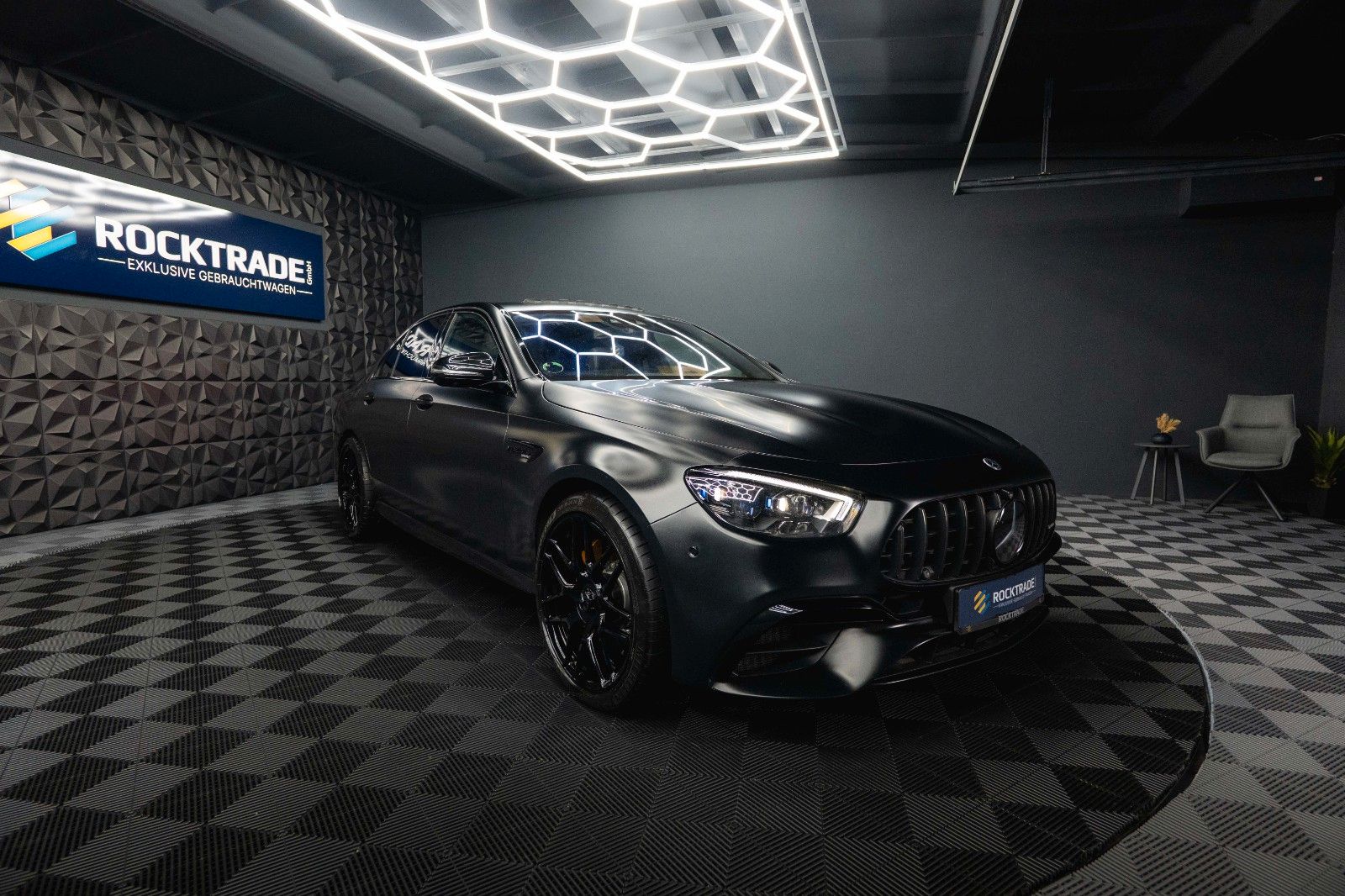 Fahrzeugabbildung Mercedes-Benz E 63 S AMG 4Matic+ Performance Night-Paket *ACC*