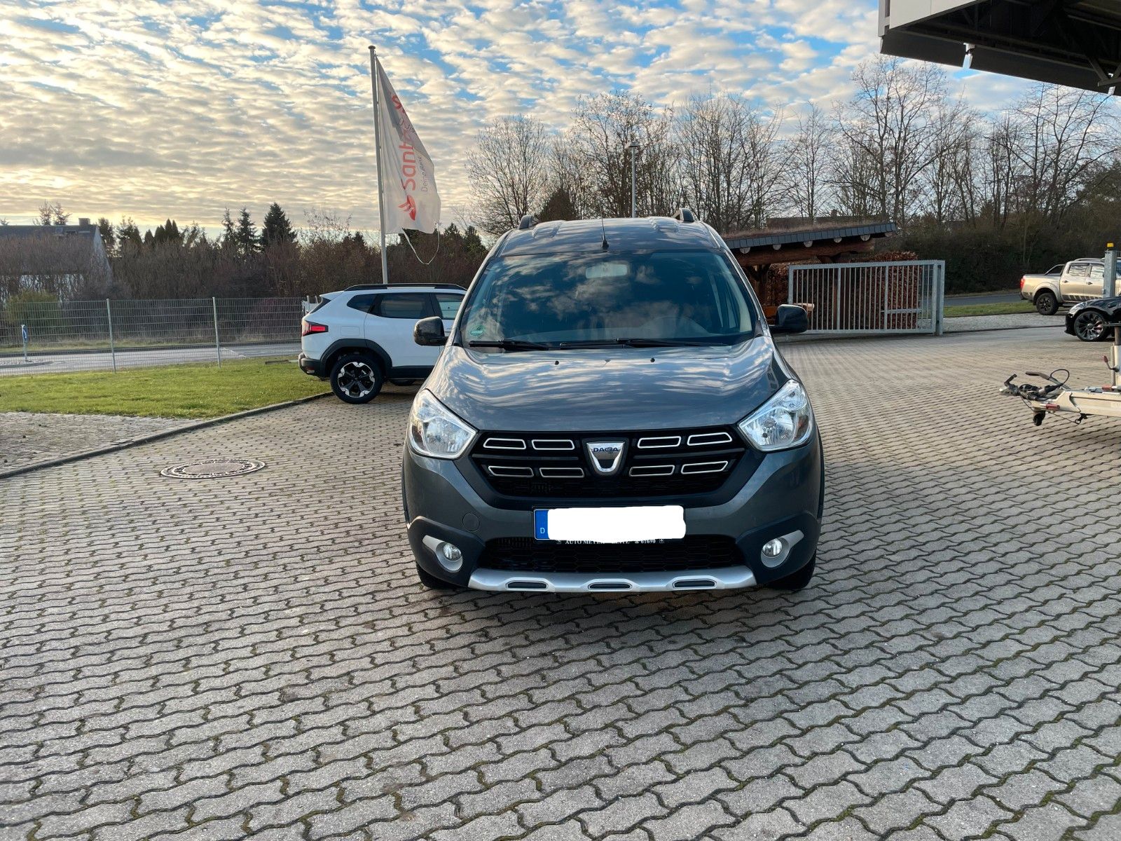 Fahrzeugabbildung Dacia Dokker Stepway Celebration