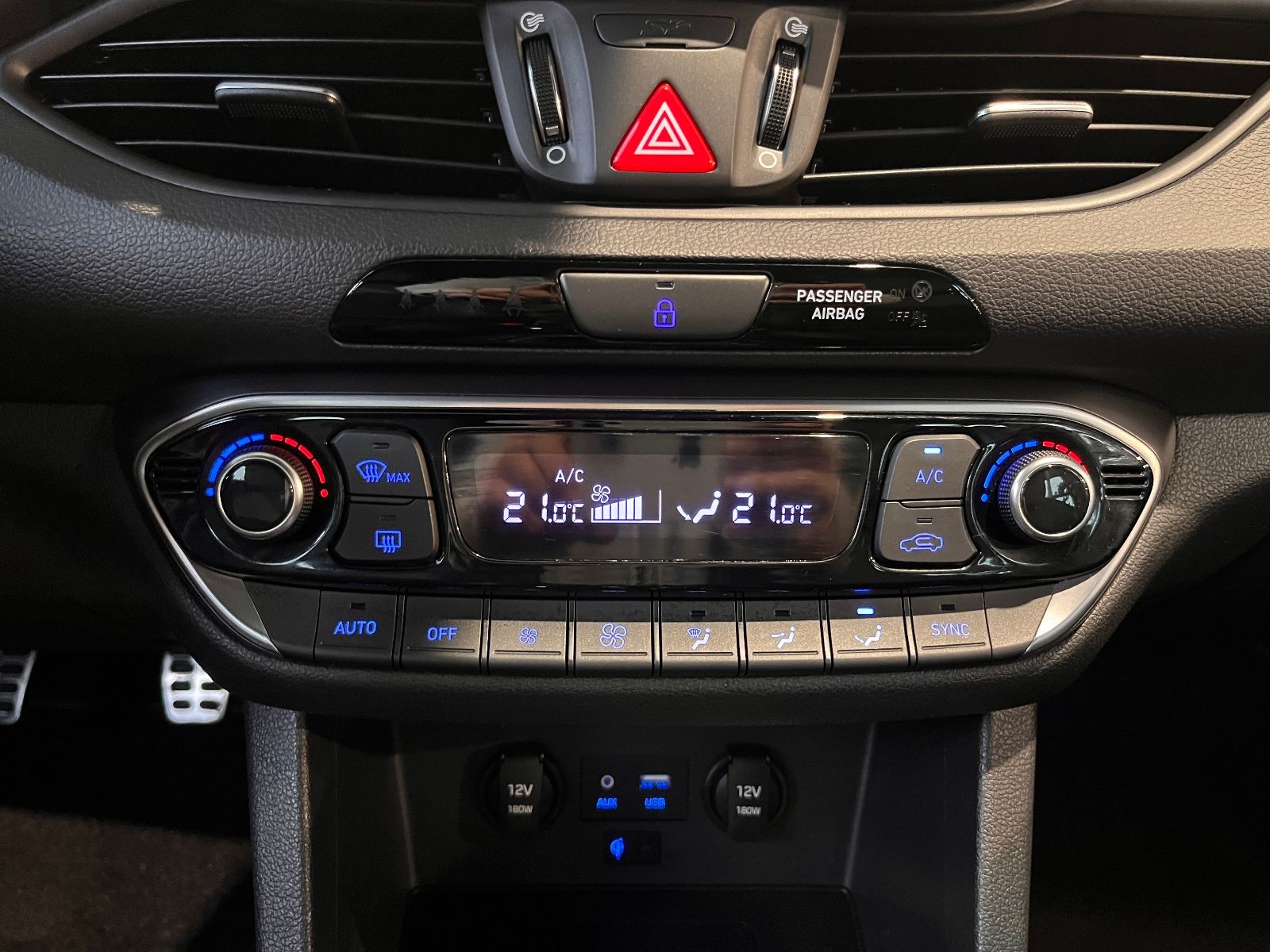 Fahrzeugabbildung Hyundai i30 N Performance KOMFORT LED NAV SHZ ALU