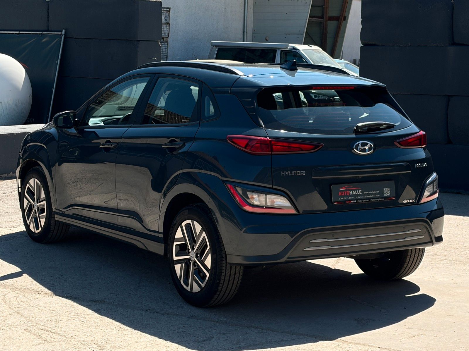 Fahrzeugabbildung Hyundai KONA E Select SHZ LHZ ACC PDC LKA Navi CarPlay