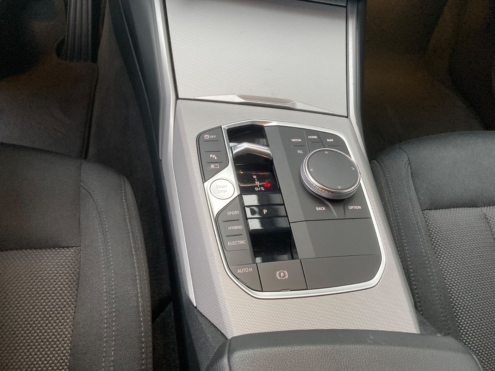 BMW 320e NAVI*PDC*DAB*LED*FACE-LIFT*** foto 14