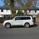 Mitsubishi Pajero 4  Zuverlässiger Geländ... - Mitsubishi Pajero: Mitsu