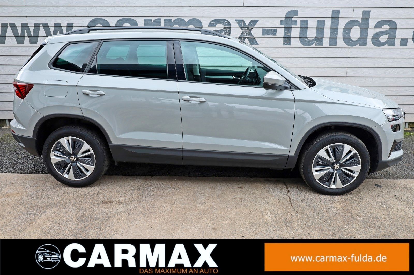 Fahrzeugabbildung SKODA Karoq Ambition,Navi,PDc,8 fach Alräder!