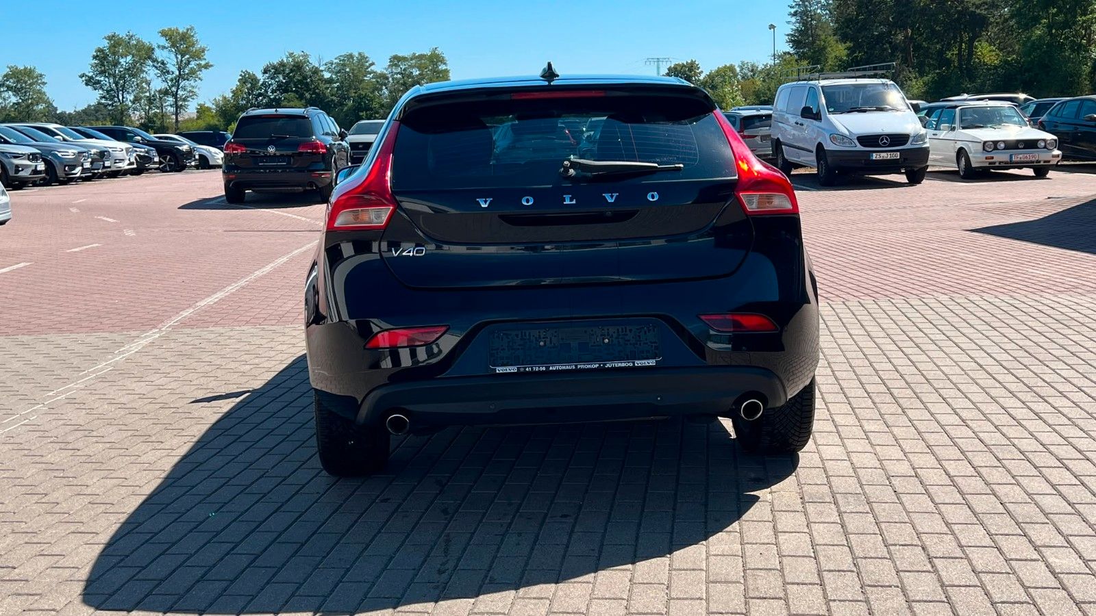 Fahrzeugabbildung Volvo V40 D4 Summum KAM*STZHZ*AUT*